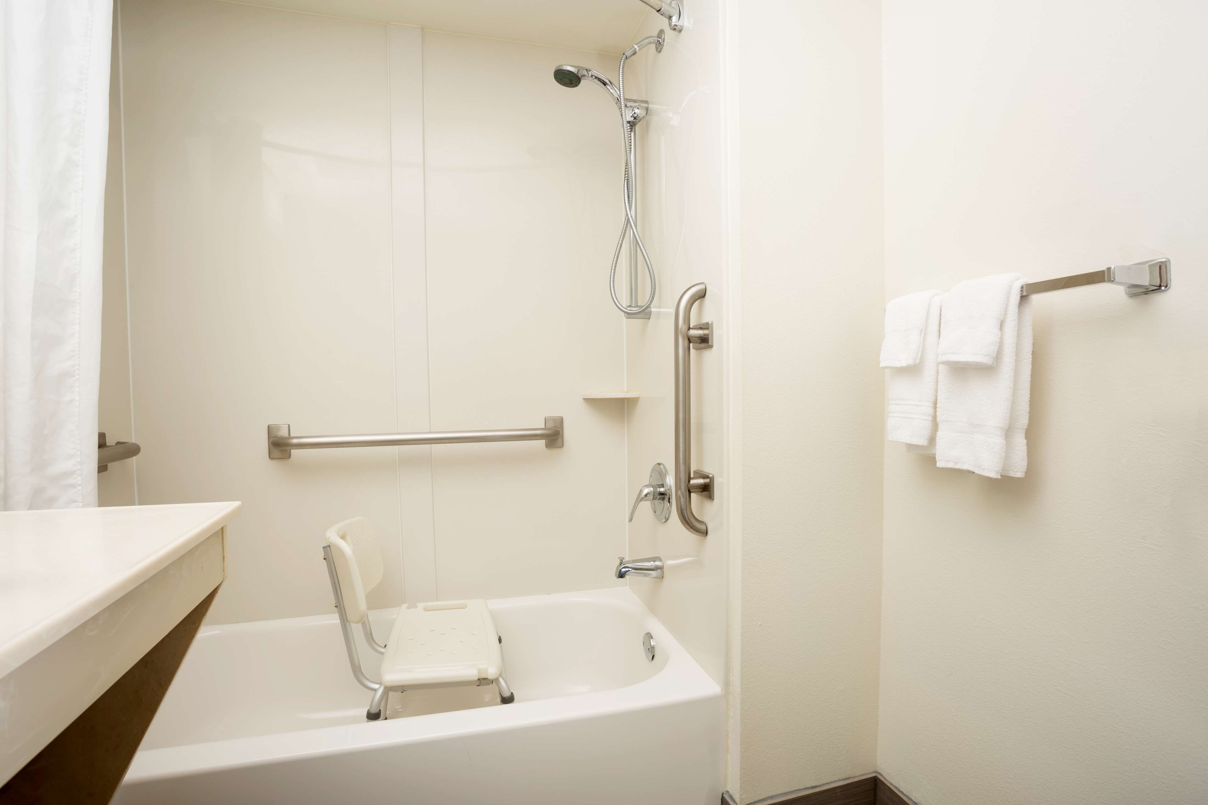 Wingate by Wyndham Raleigh Durham / Airport