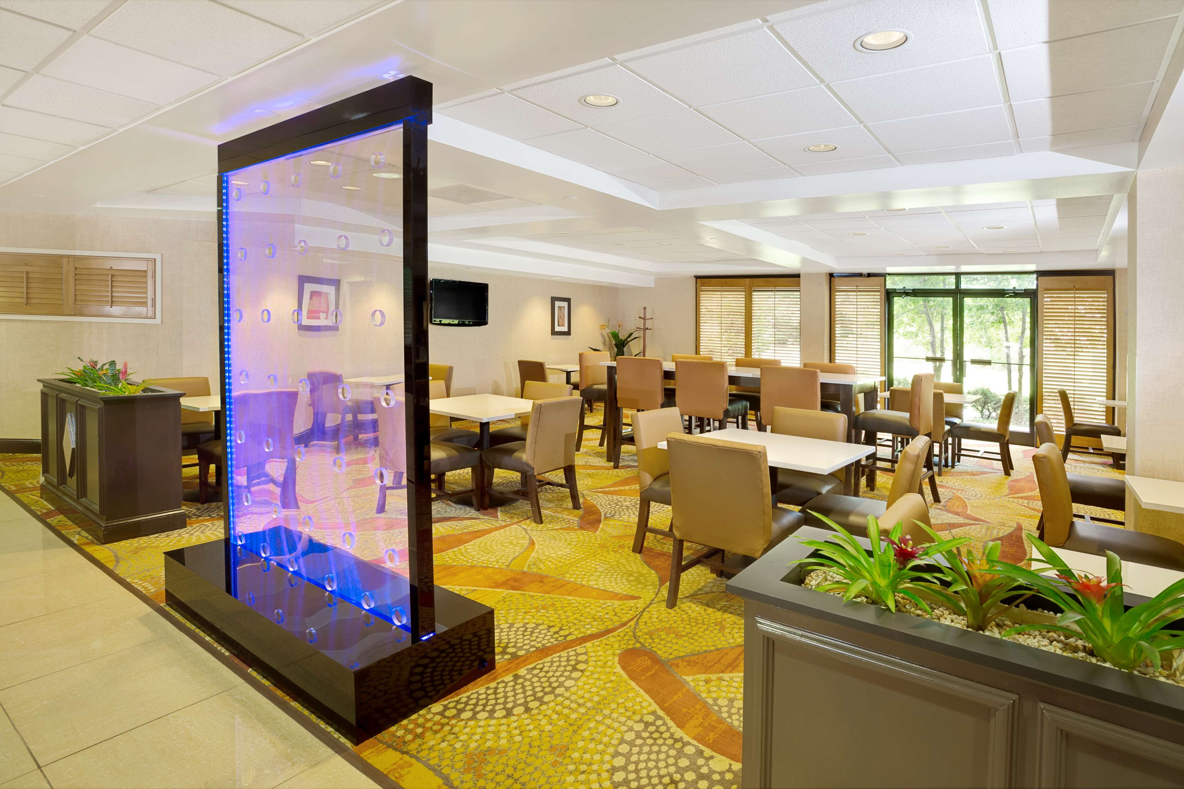 Wingate by Wyndham Raleigh Durham / Airport