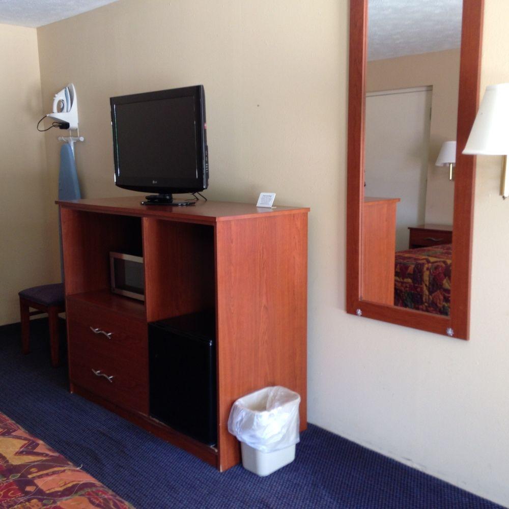 Knights Inn Elizabethtown