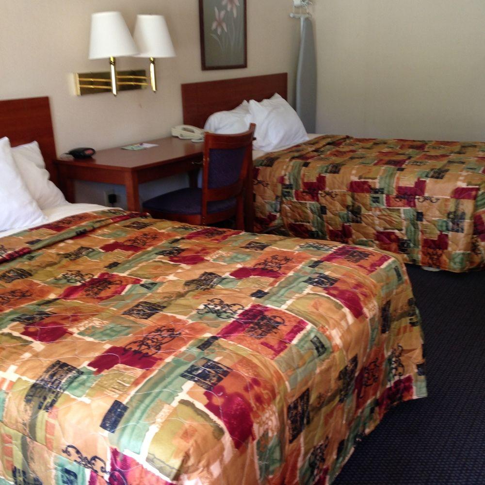 Knights Inn Elizabethtown
