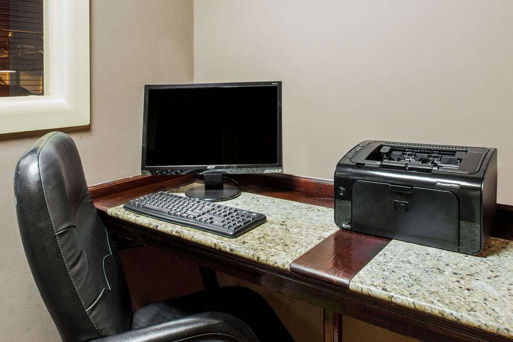 Baymont by Wyndham Fayetteville Fort Bragg Area