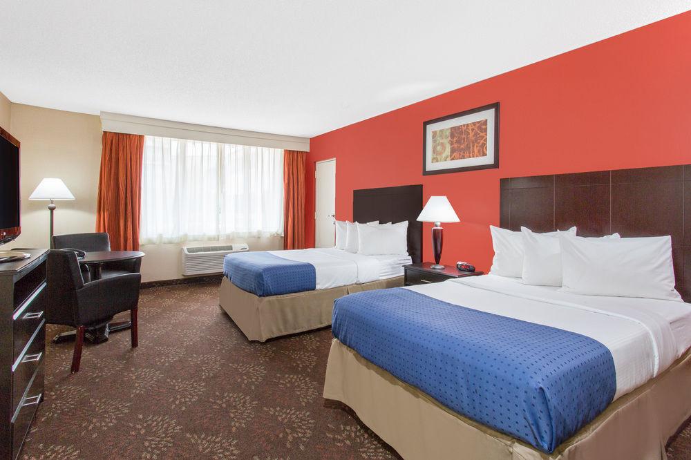 Baymont by Wyndham Fayetteville Fort Bragg Area