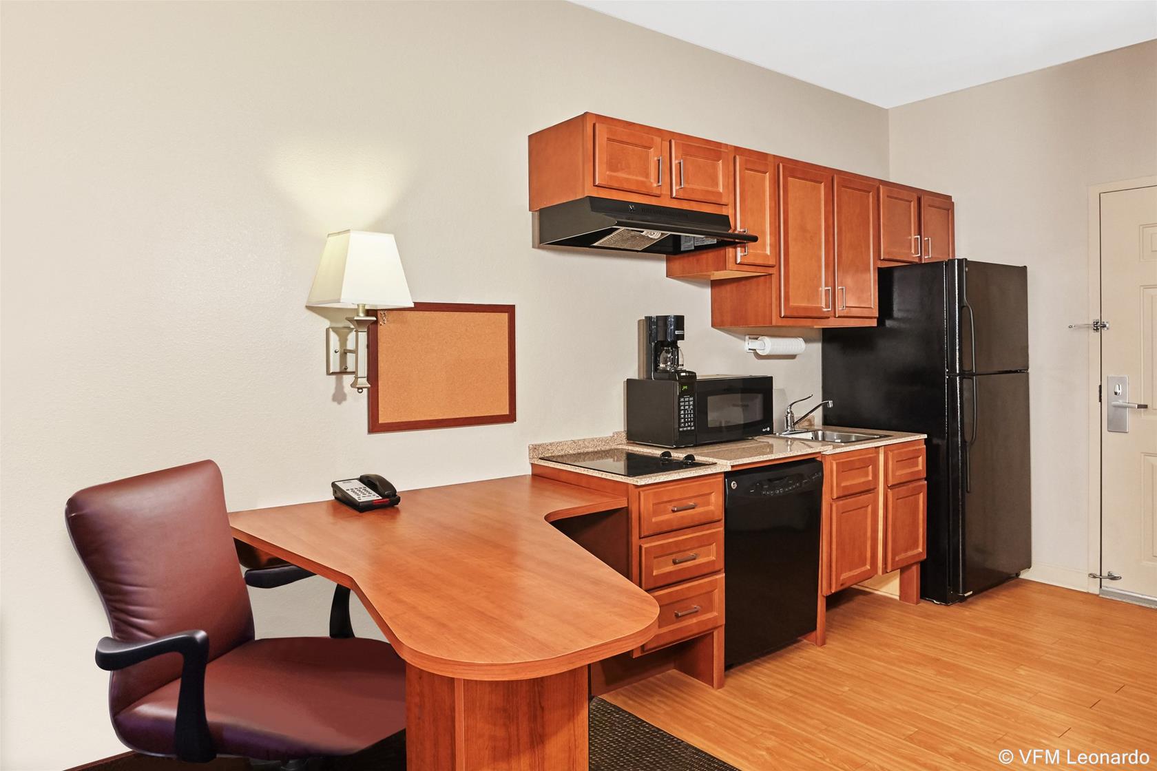 Candlewood Suites Fayetteville / Fort Bragg