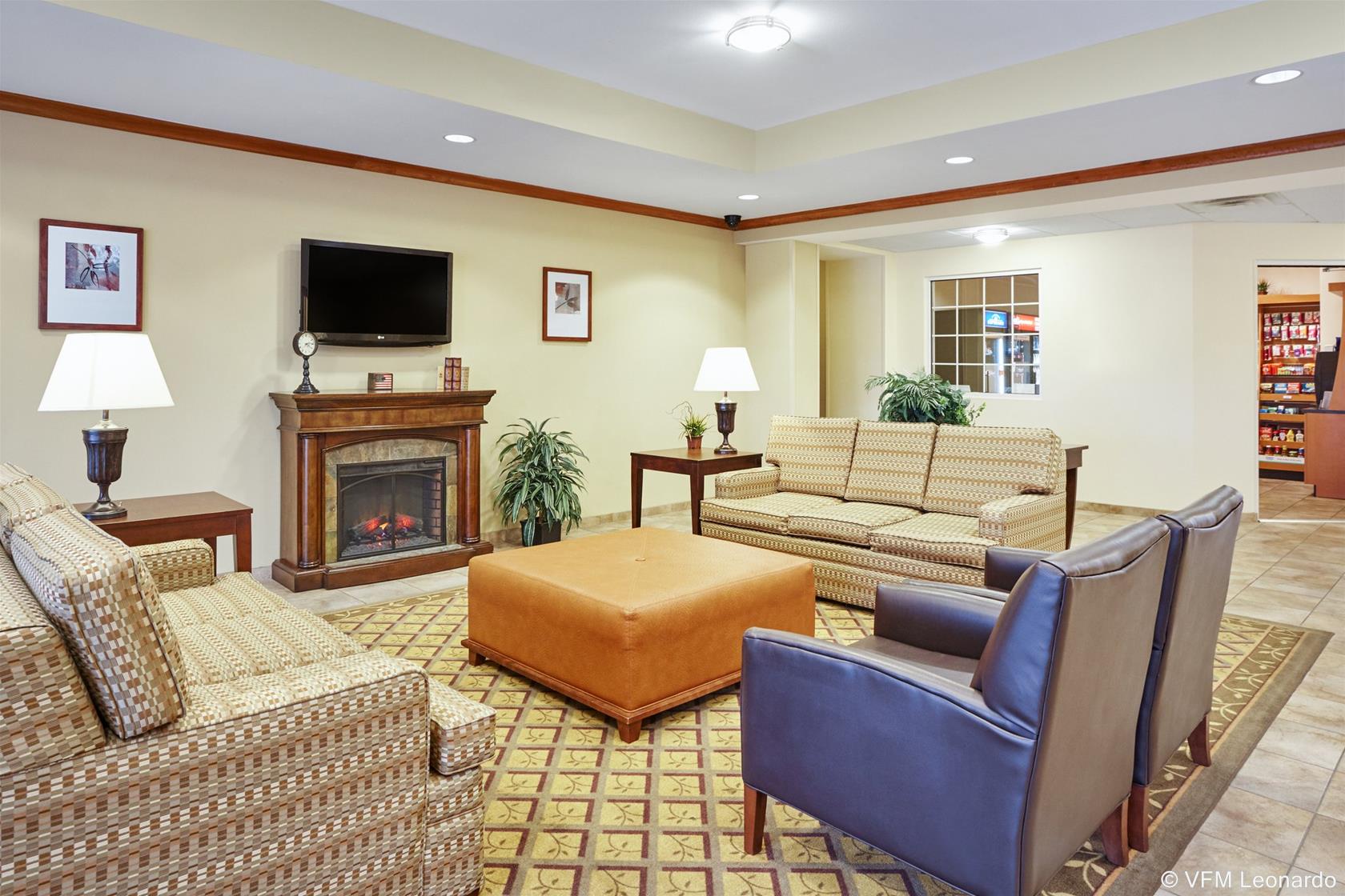Candlewood Suites Fayetteville / Fort Bragg