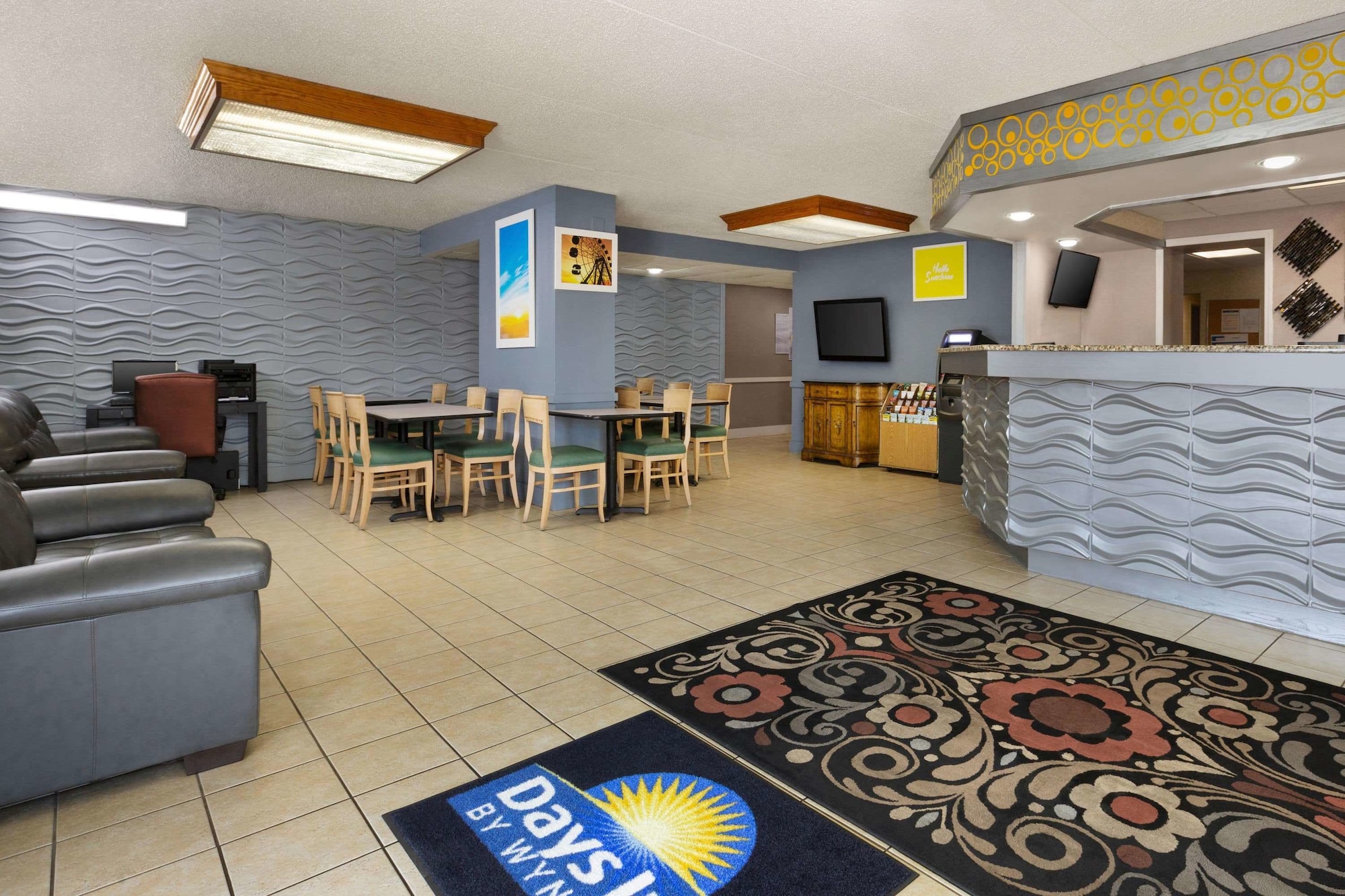 Days Inn & Suites by Wyndham Fort Bragg/Cross Creek Mall