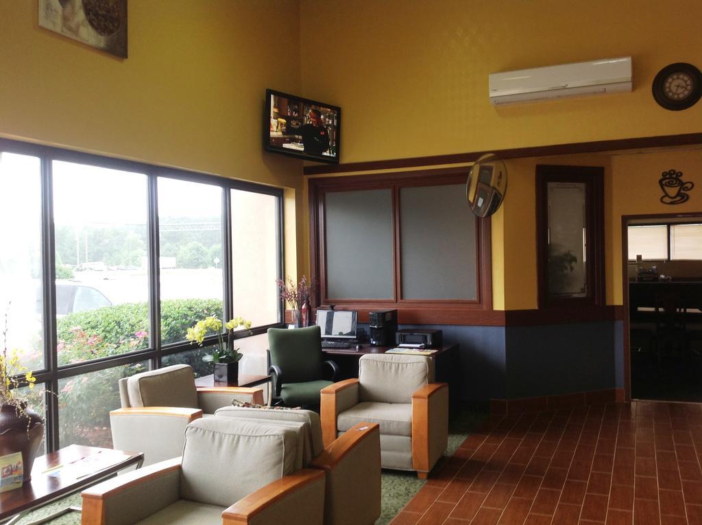 Days Inn by Wyndham Fayetteville-South/I-95 Exit 49