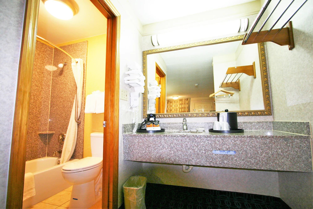 Deluxe Inn Fayetteville