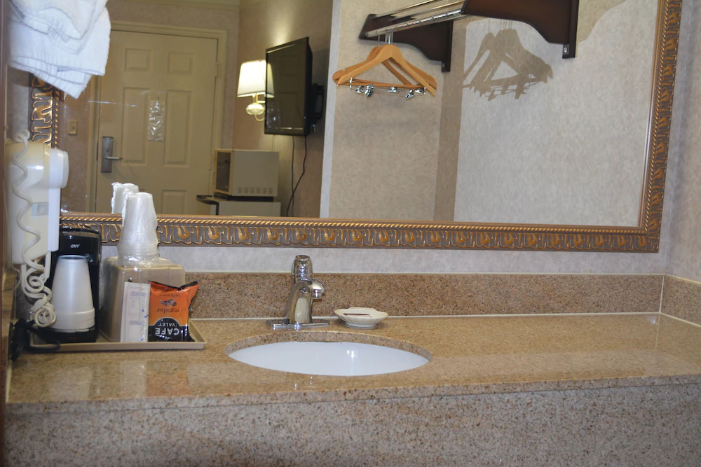 Deluxe Inn Fayetteville