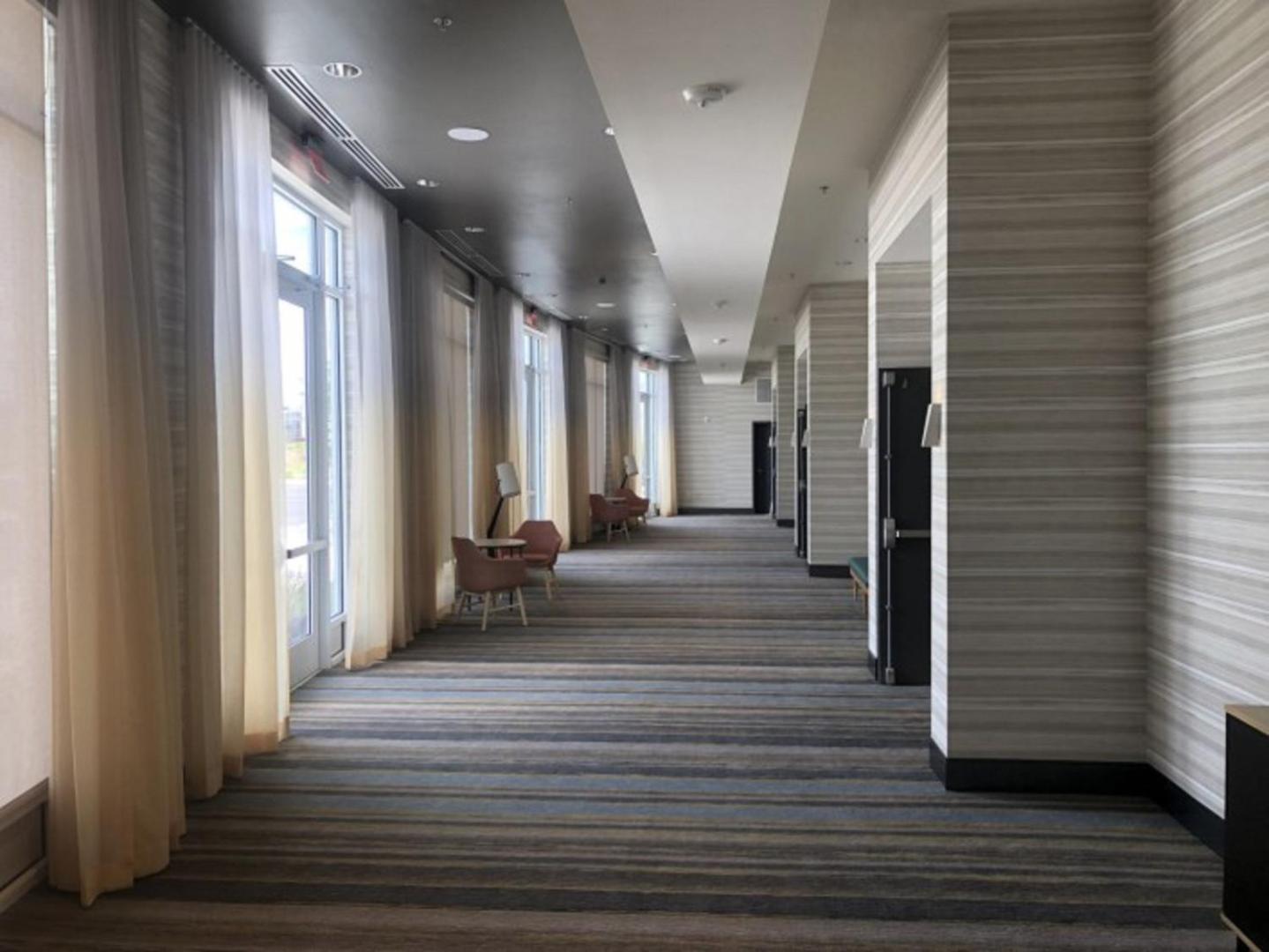 Holiday Inn & Suites Fayetteville W-Fort Bragg Area