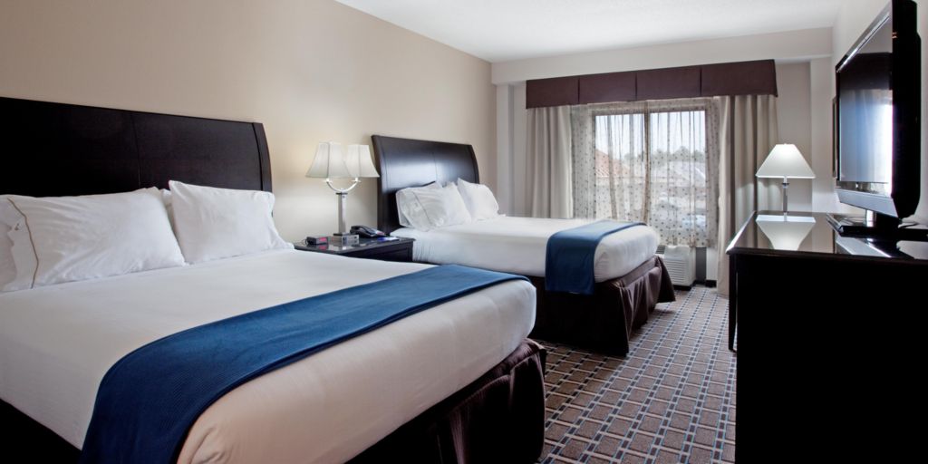 Holiday Inn Express Hotel & Suites Hope Mills-Fayetteville Airpot