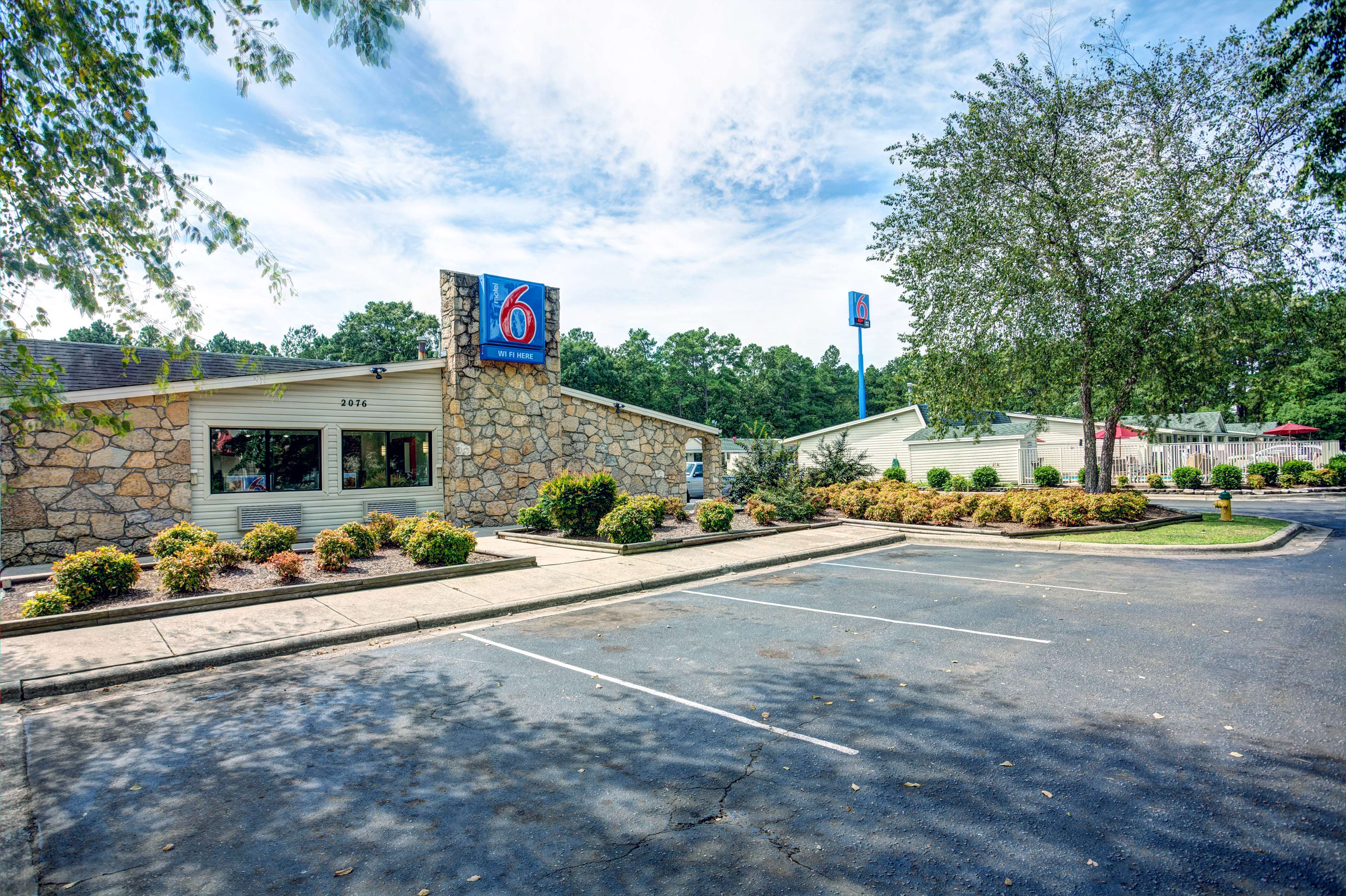 Travelodge by Wyndham Fayetteville