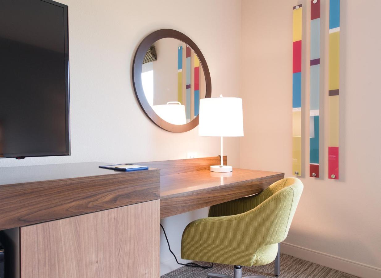 Hampton Inn & Suites Fayetteville