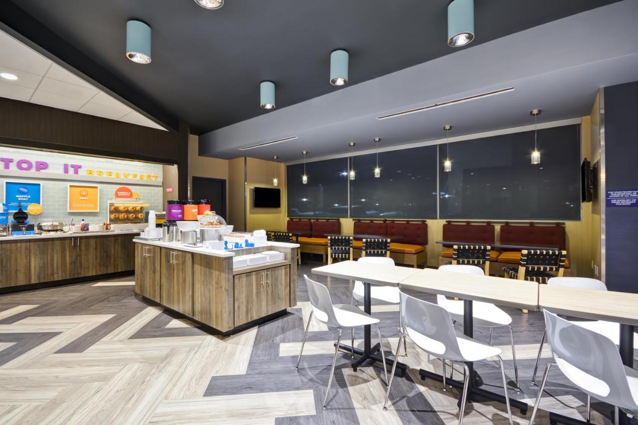 Tru By Hilton Fayetteville I 95