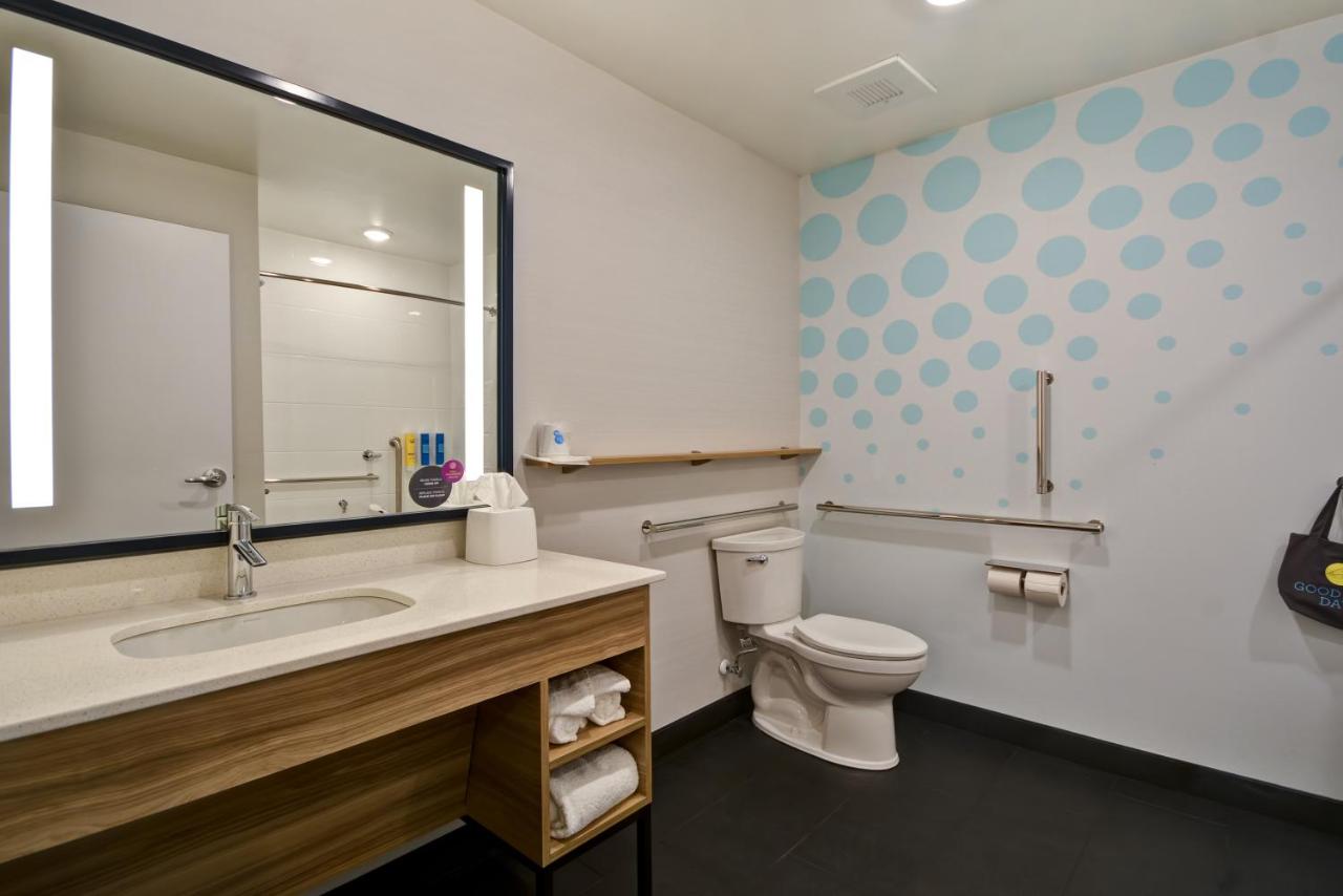 Tru By Hilton Fayetteville I 95