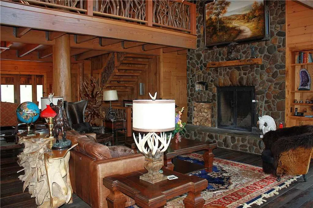 Bliss Mountain Lodge
