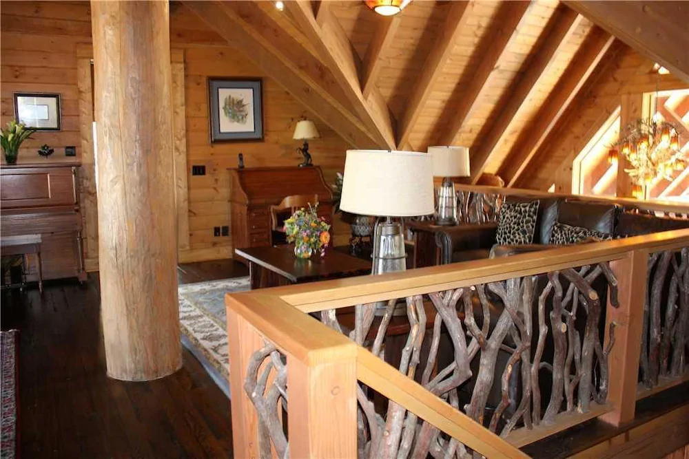 Bliss Mountain Lodge