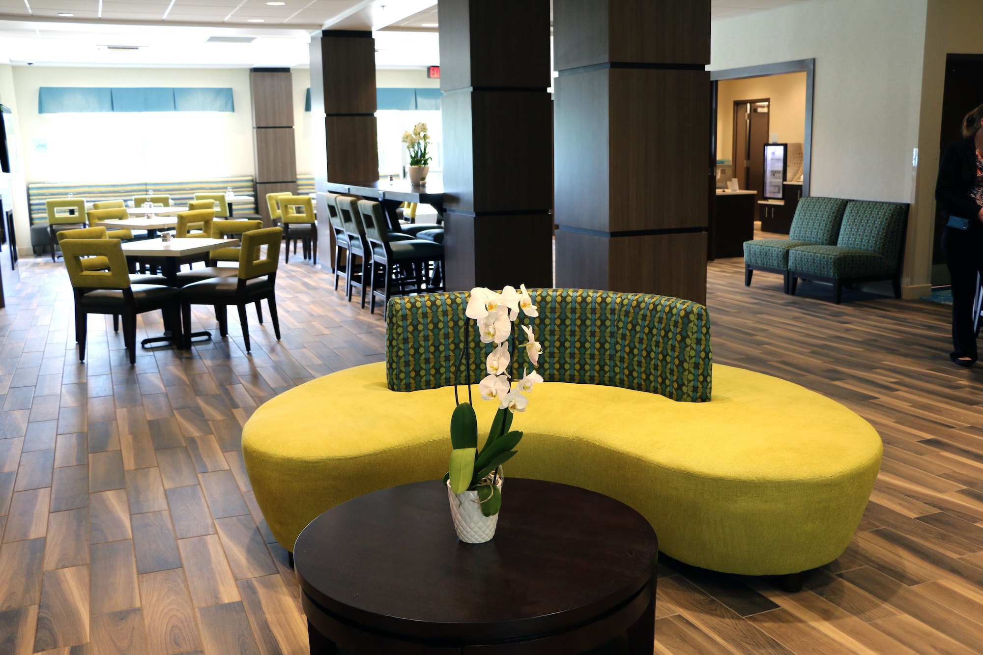 Holiday Inn Express & Suites Hendersonville SE - Flat Rock