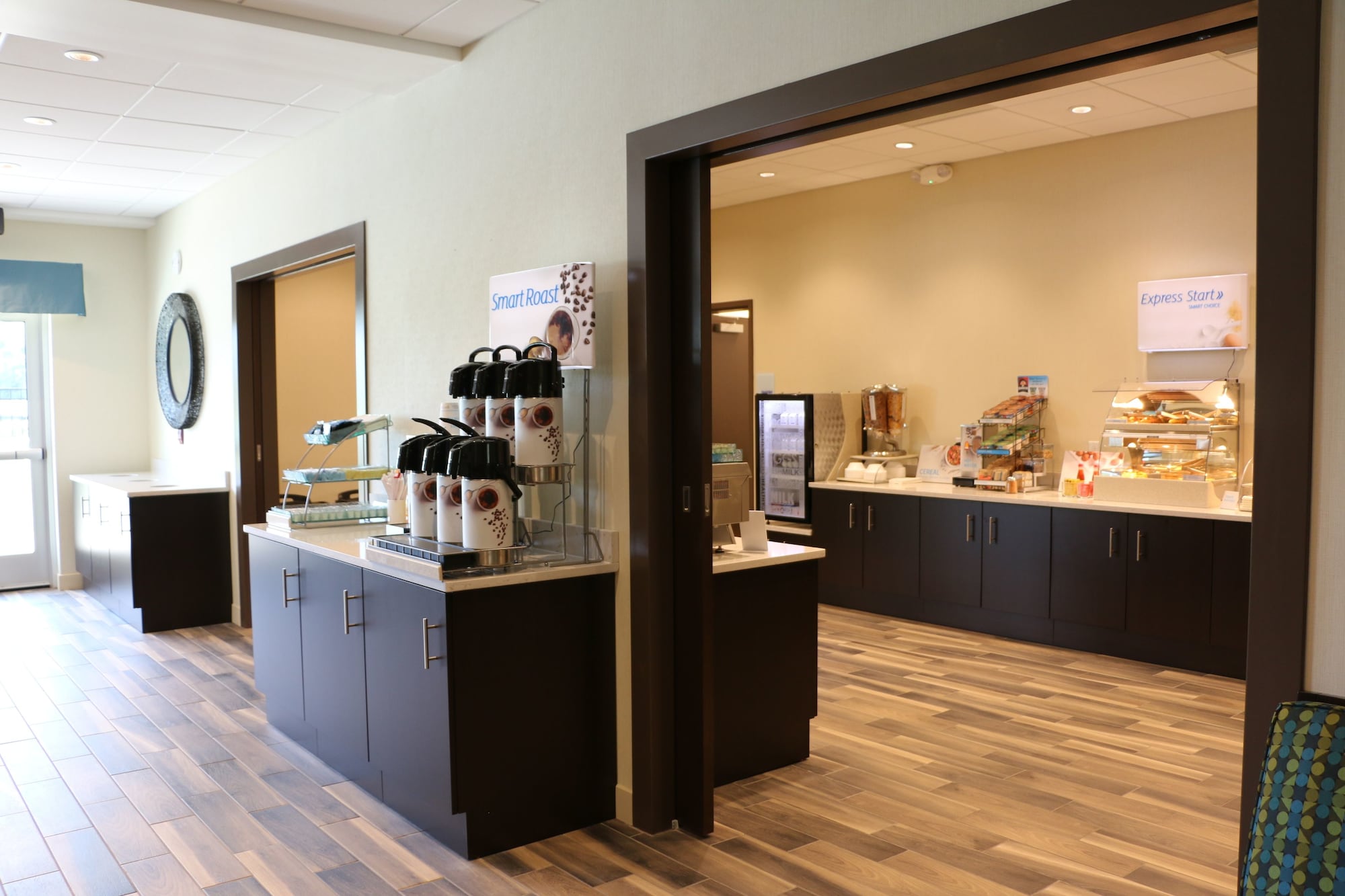 Holiday Inn Express & Suites Hendersonville SE - Flat Rock