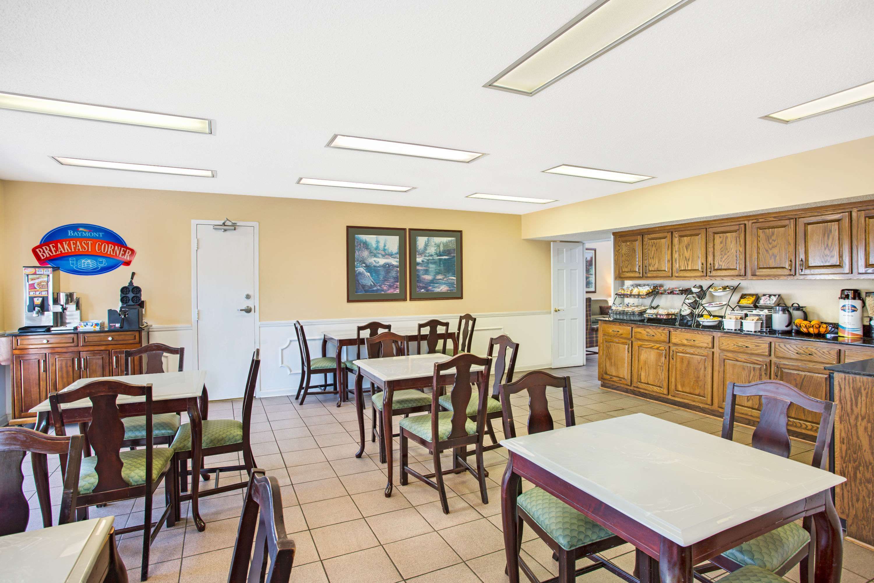 Baymont by Wyndham Forest City