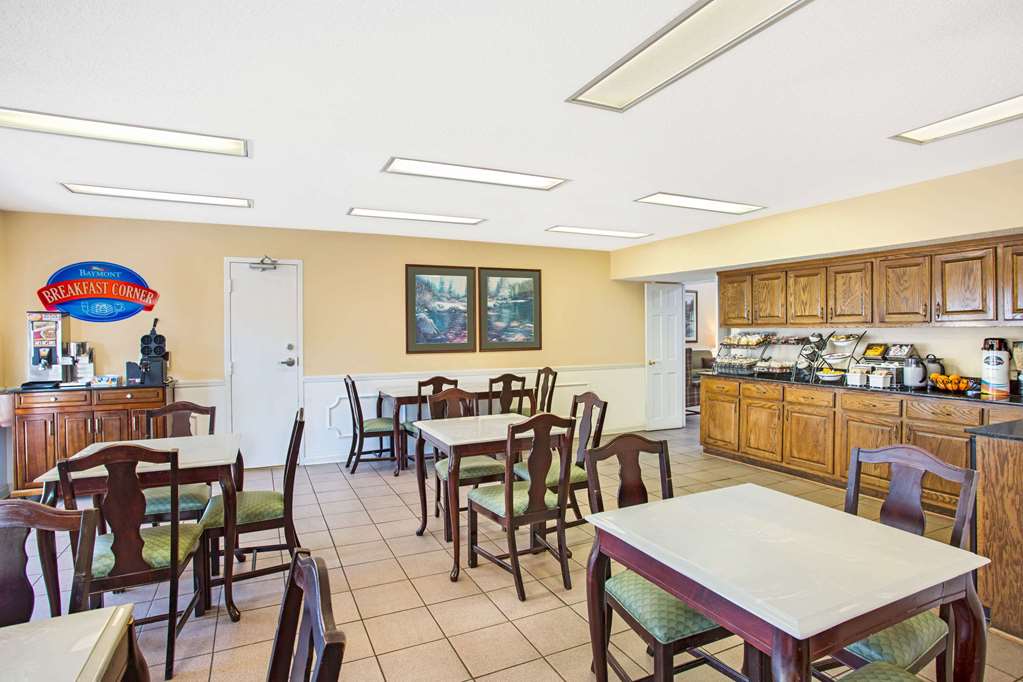 Baymont by Wyndham Forest City