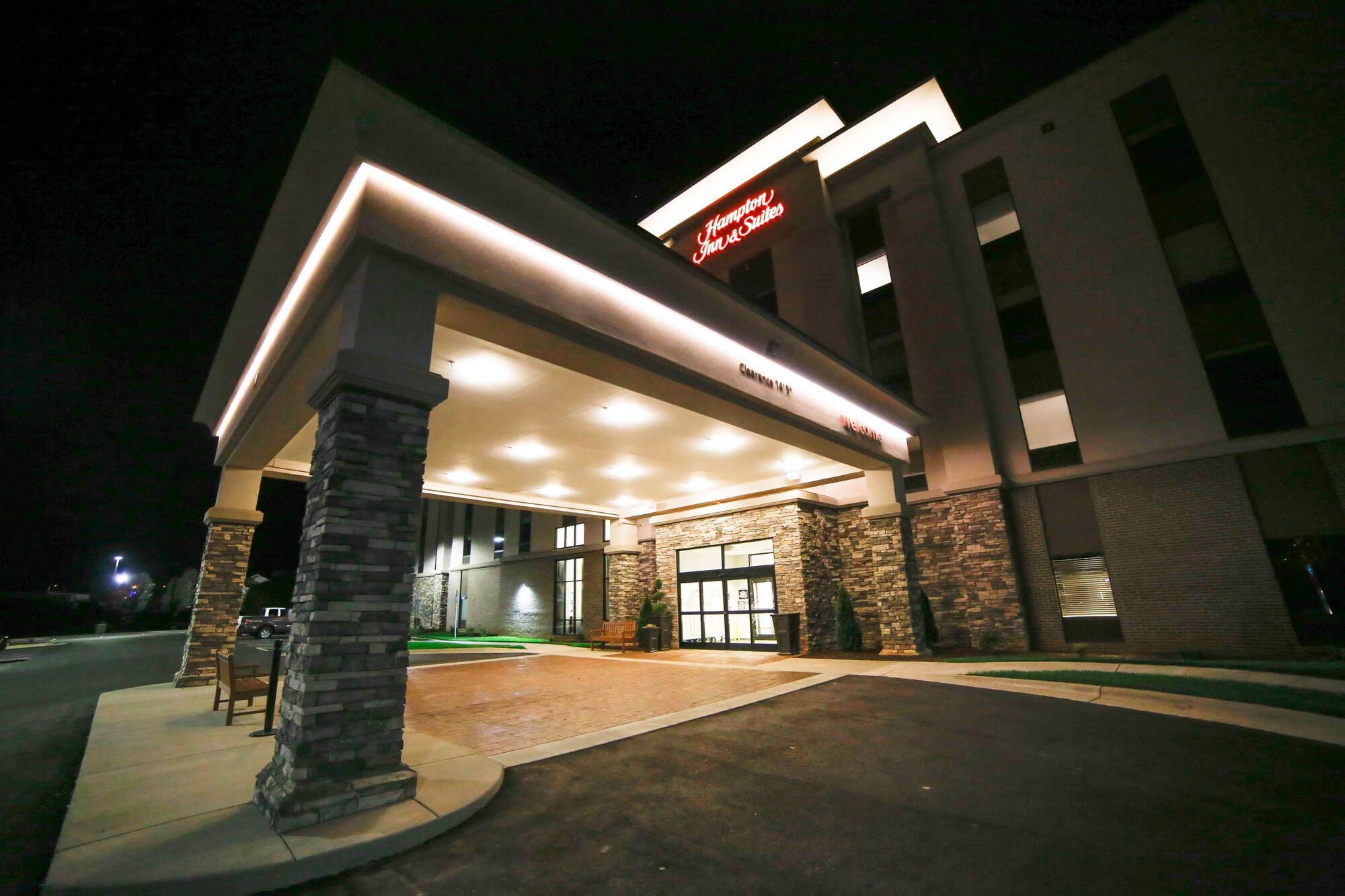 Hampton Inn & Suites Forest City