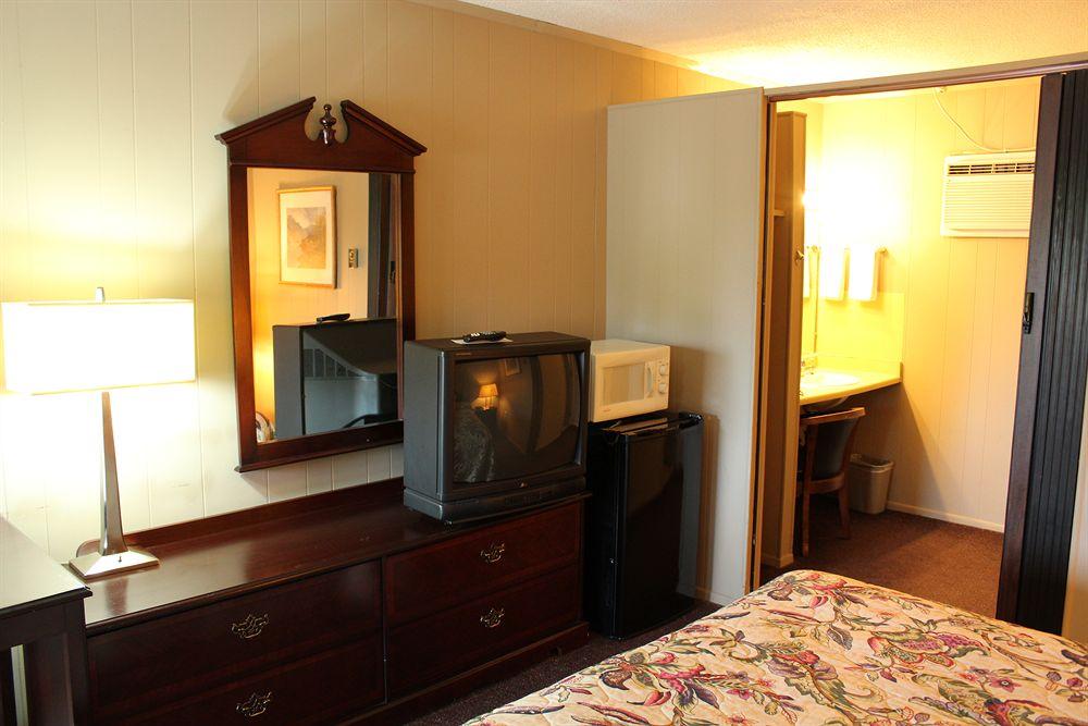 Colonial Inn Franklin