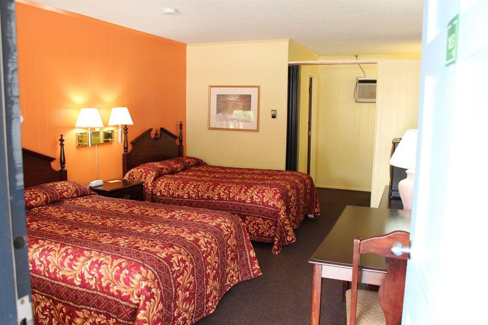 Colonial Inn Franklin