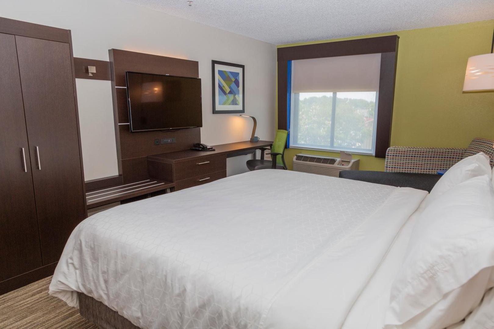 Holiday Inn Express Clayton (SE Raleigh)