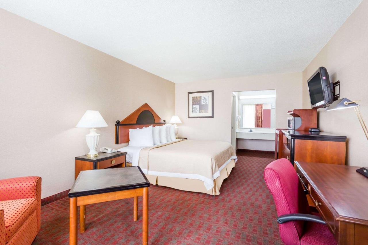 Days Inn by Wyndham Goldsboro