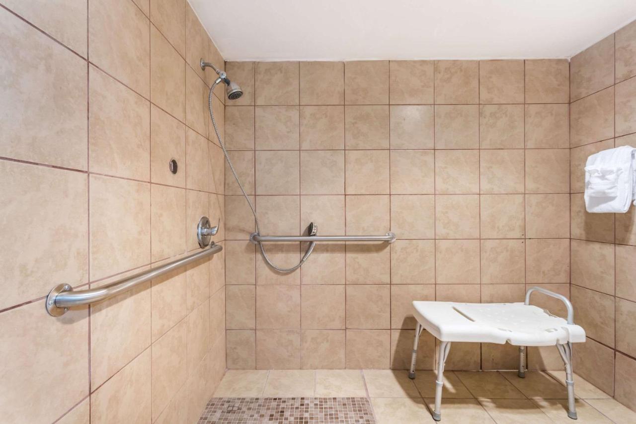 Days Inn by Wyndham Goldsboro