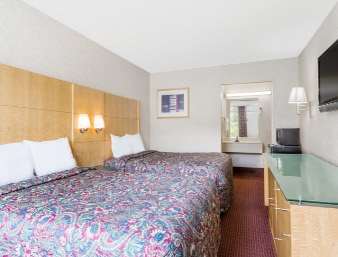 Days Inn by Wyndham Greensboro Airport