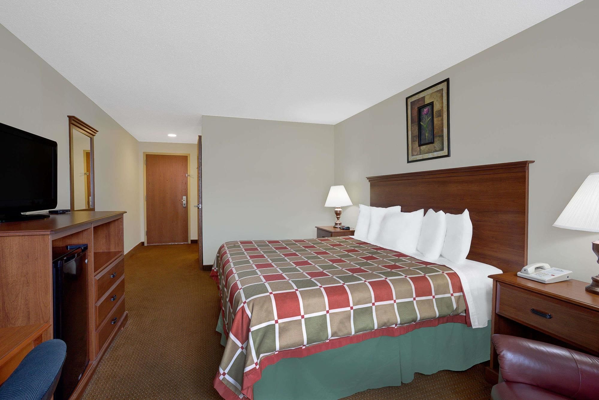 Days Inn by Wyndham Greensboro NC