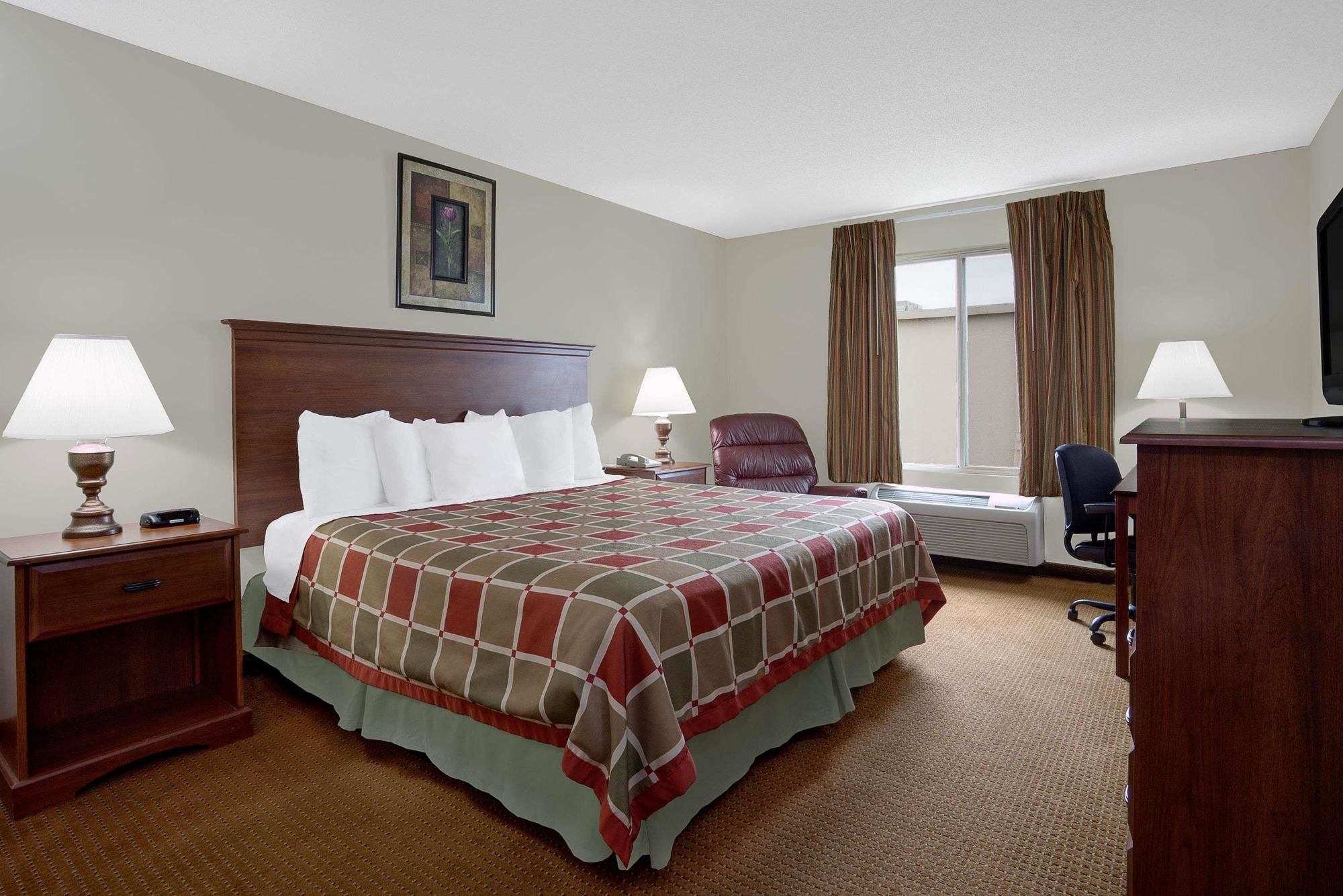 Days Inn by Wyndham Greensboro NC