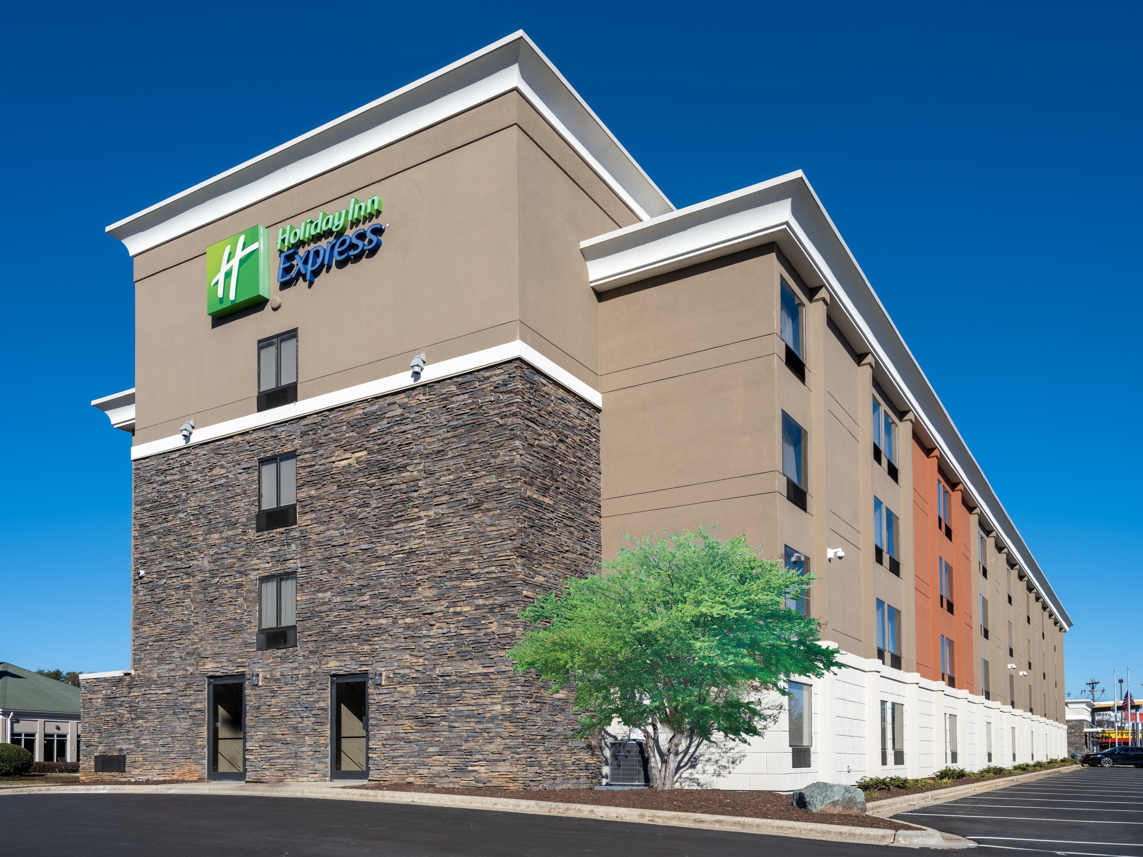 Holiday Inn Express Greensboro (I-40 @ Wendover)