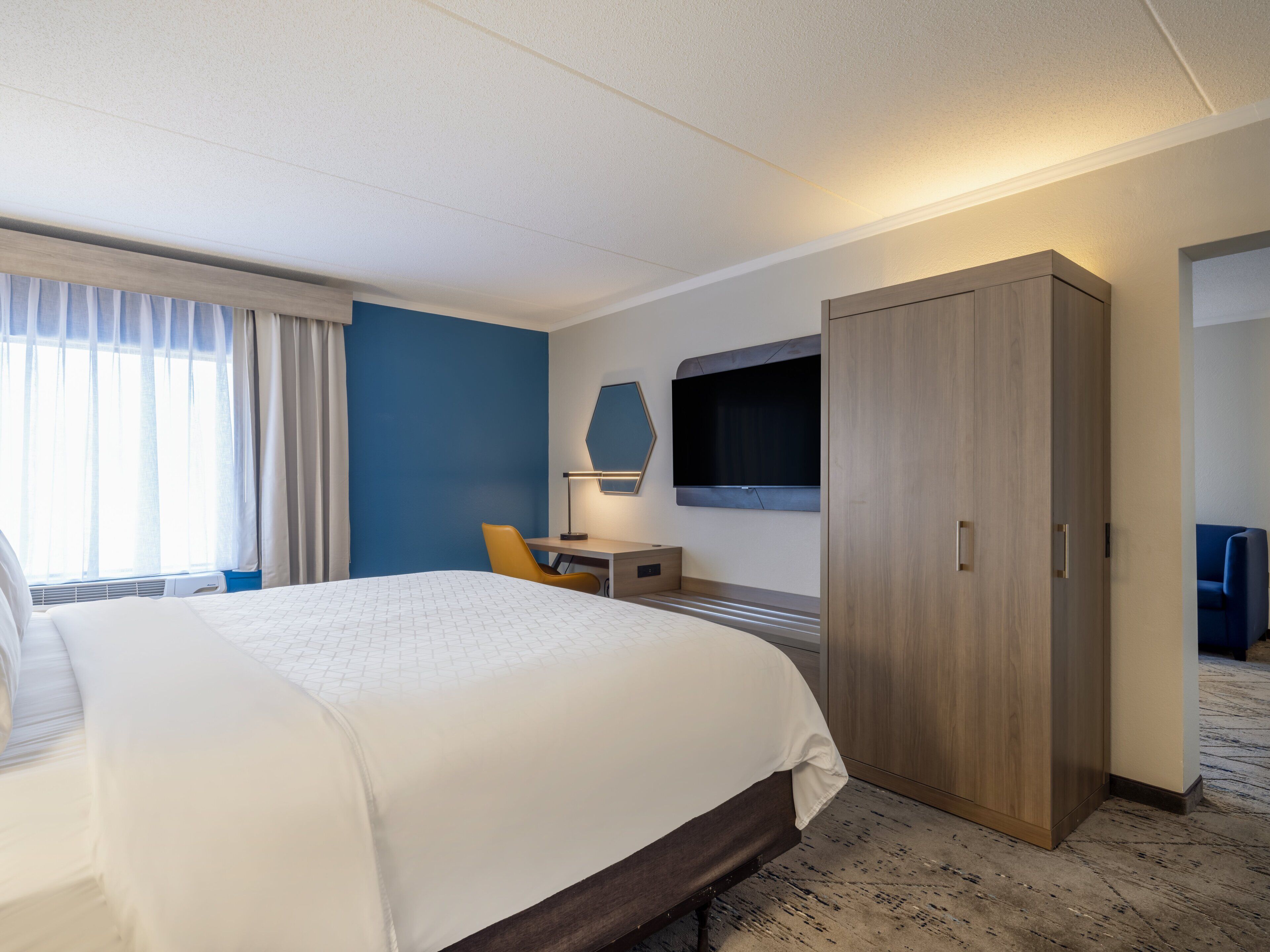 Holiday Inn Express Greensboro (I-40 @ Wendover)