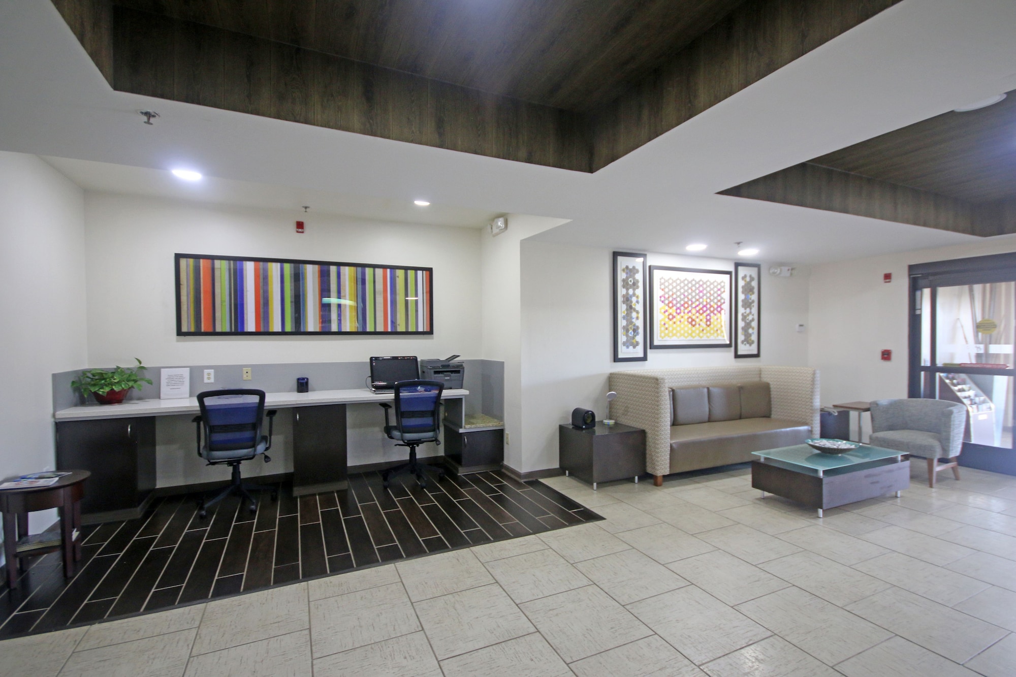 Holiday Inn Express Hotel & Suites Greensboro - East