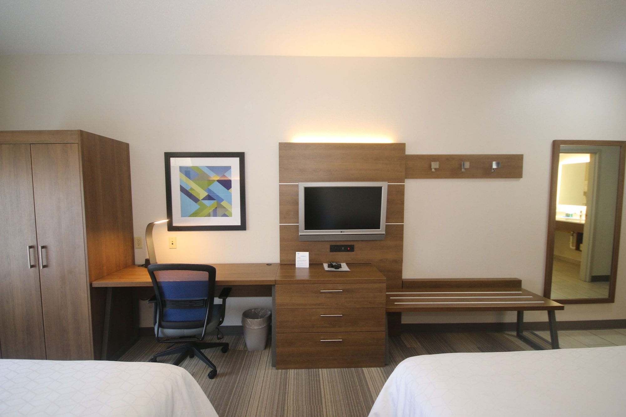 Holiday Inn Express Hotel & Suites Greensboro - East