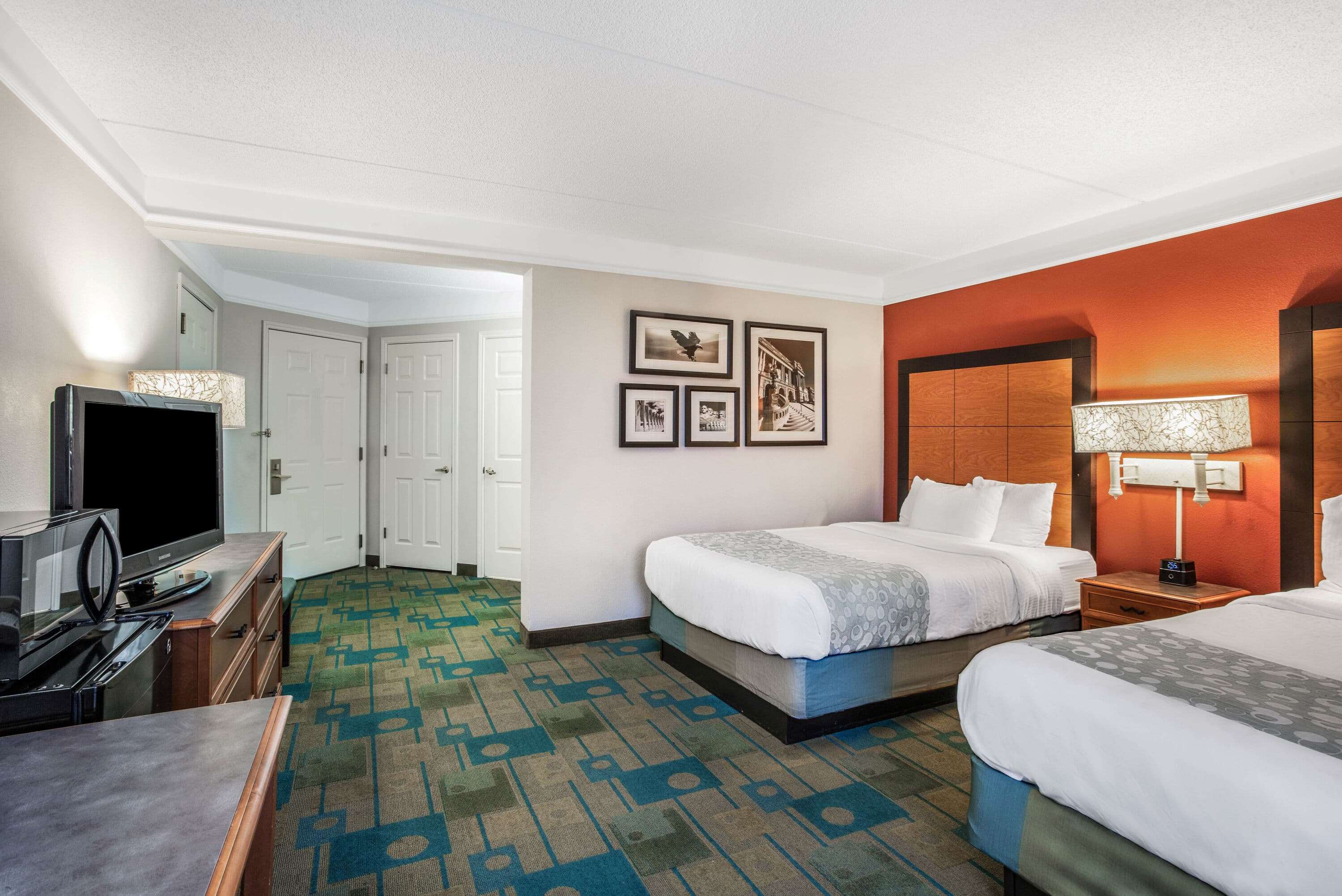 La Quinta Inn & Suites by Wyndham Greensboro NC