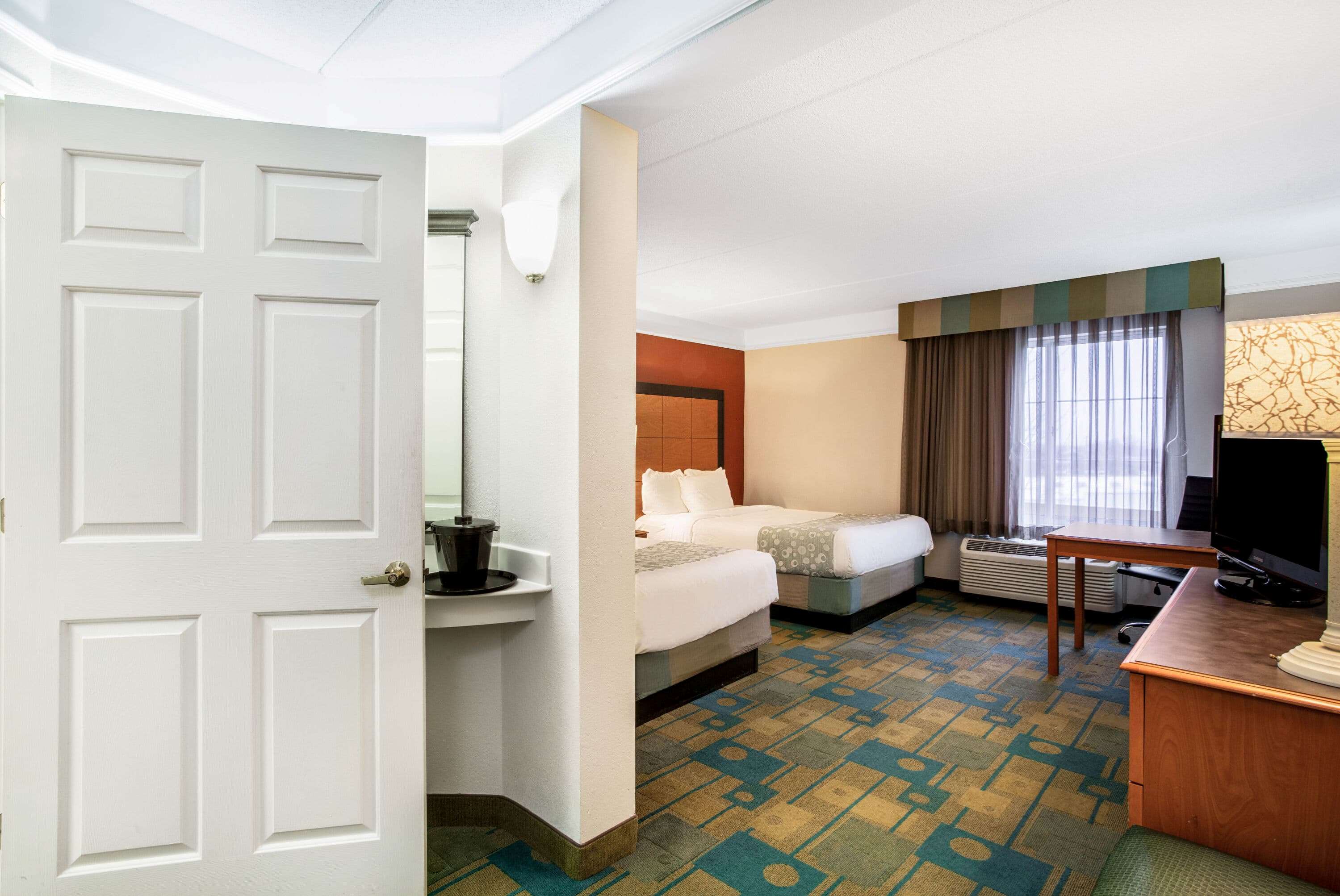 La Quinta Inn & Suites by Wyndham Greensboro NC