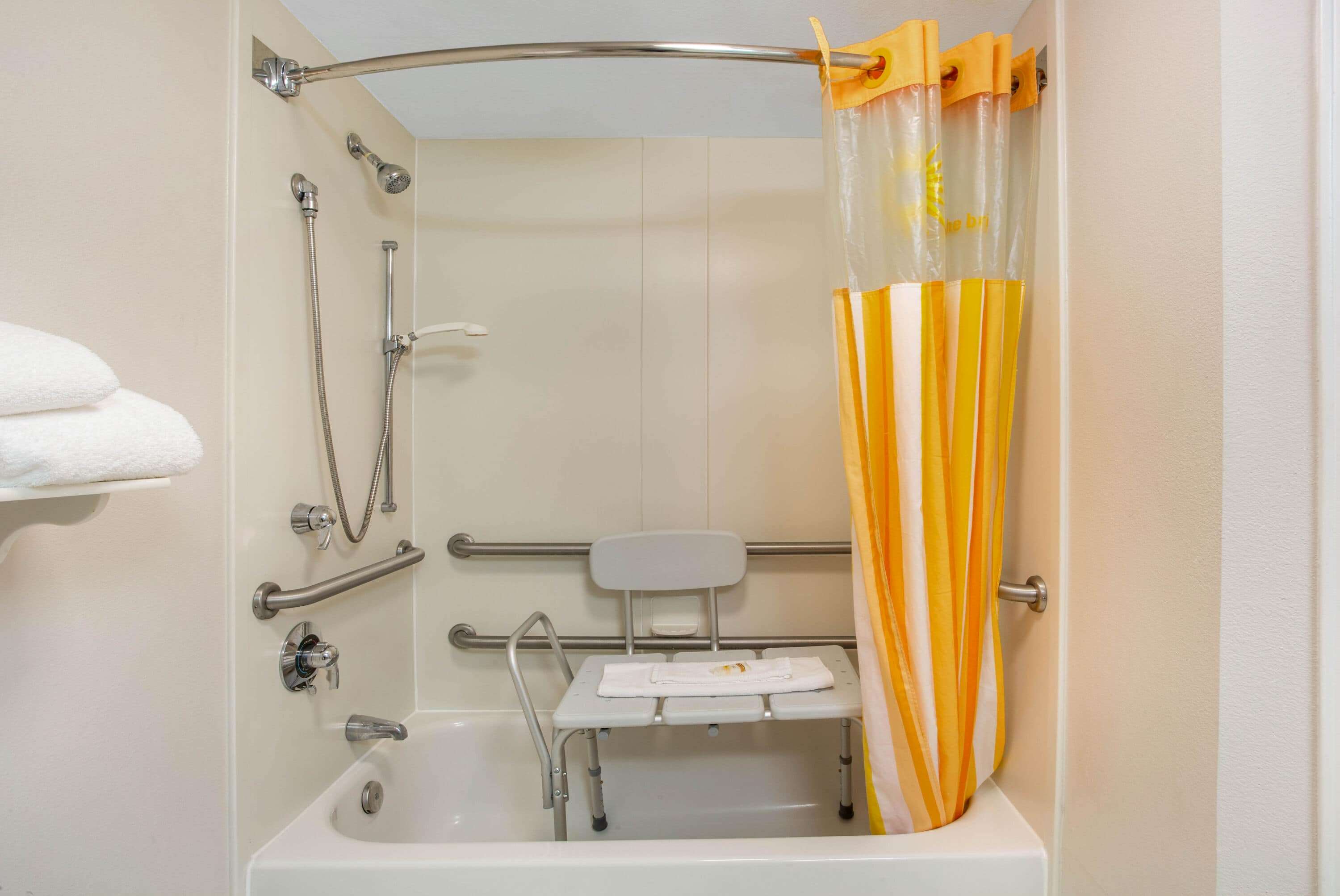 La Quinta Inn & Suites by Wyndham Greensboro NC
