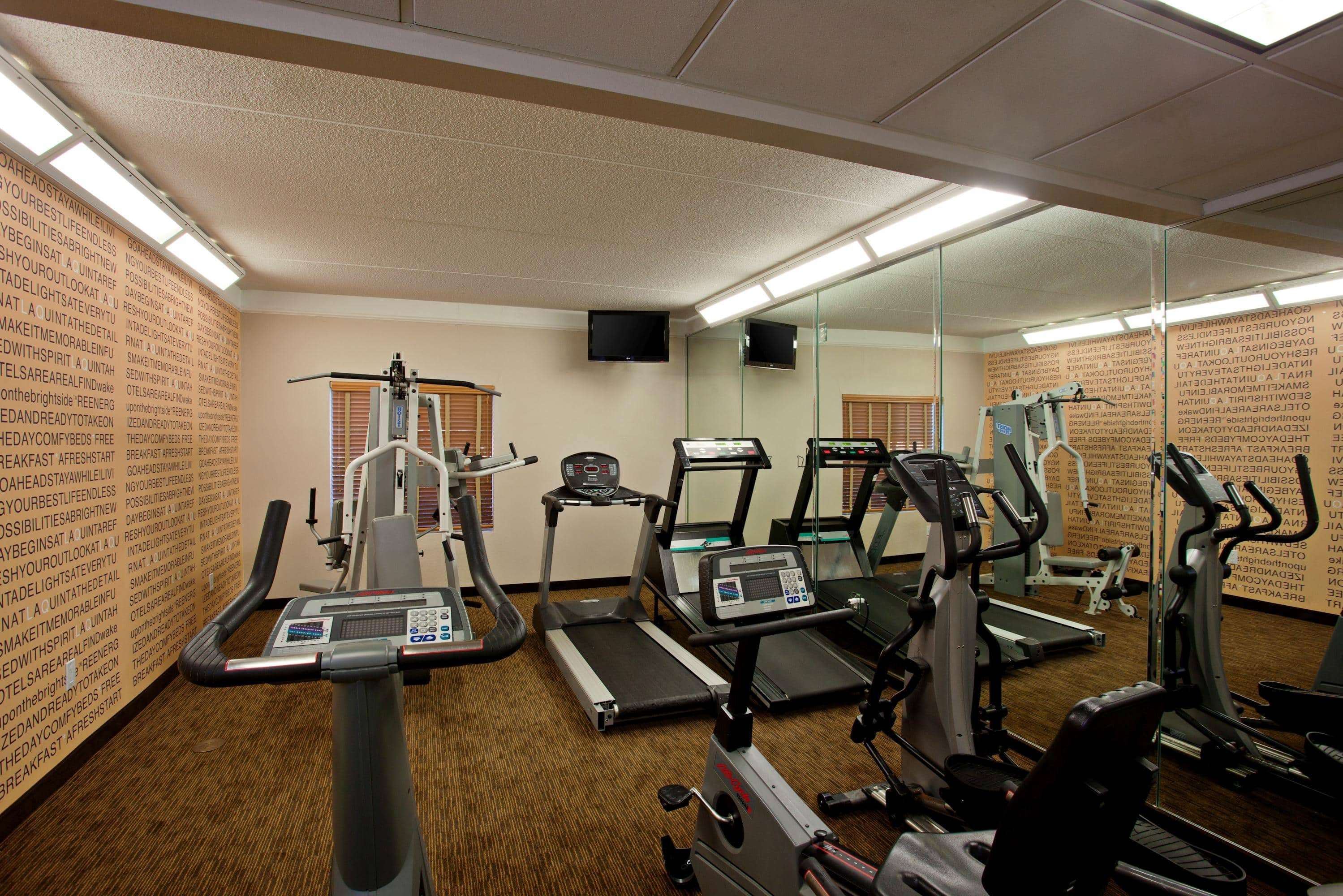La Quinta Inn & Suites by Wyndham Greensboro NC
