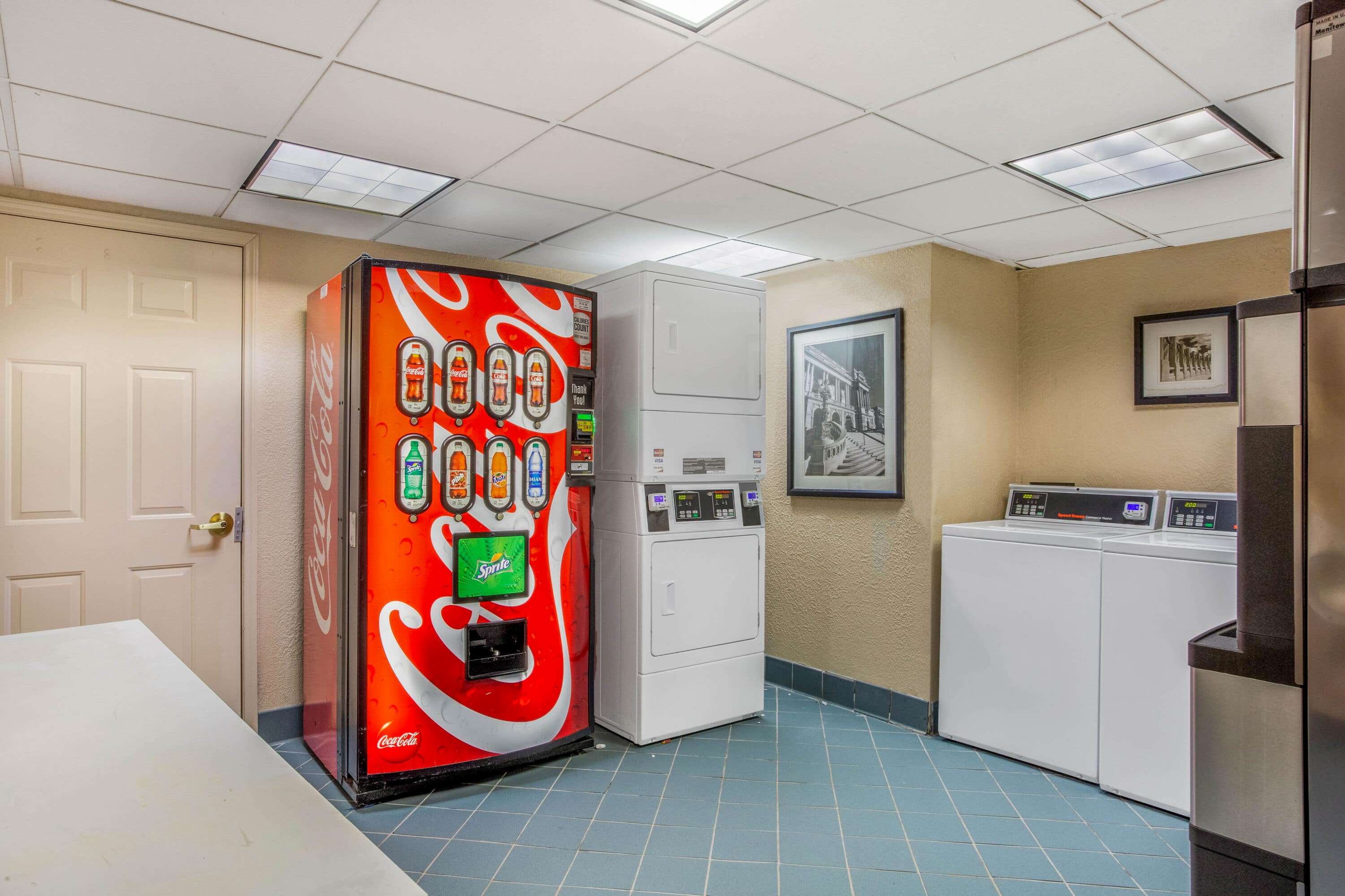 La Quinta Inn & Suites by Wyndham Greensboro NC