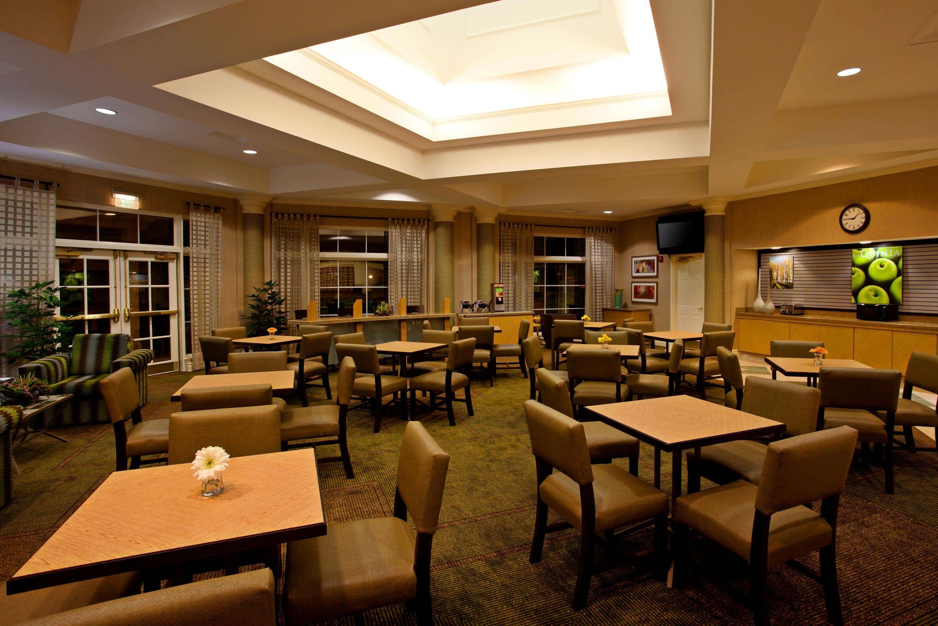 La Quinta Inn & Suites by Wyndham Greensboro NC