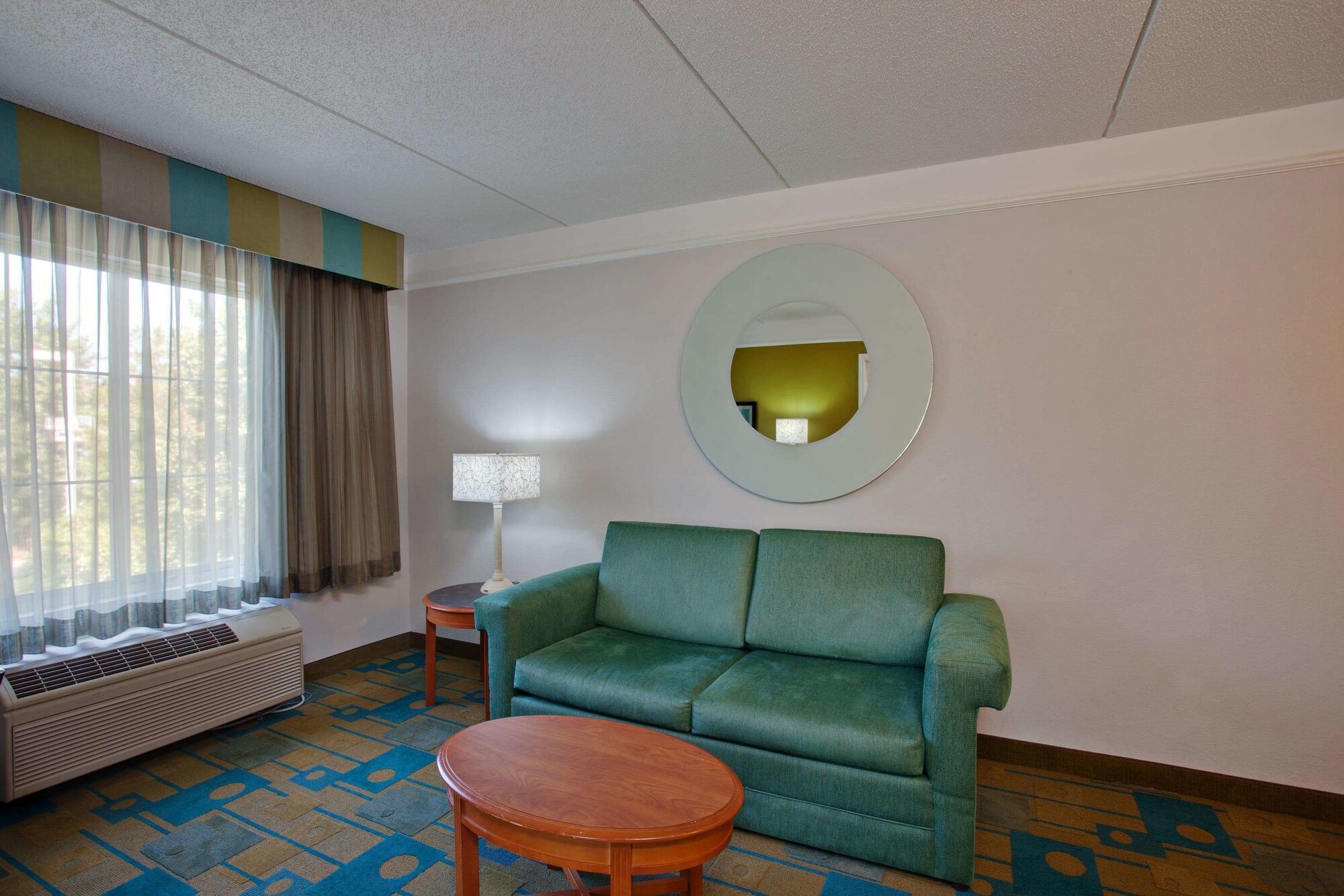 La Quinta Inn & Suites by Wyndham Greensboro NC