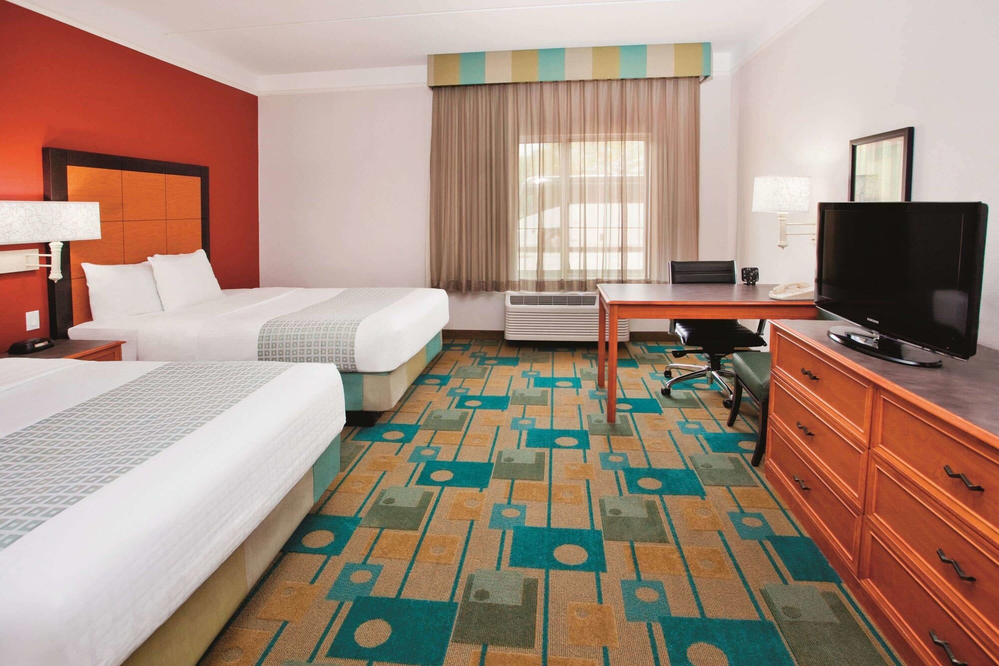 La Quinta Inn & Suites by Wyndham Greensboro NC