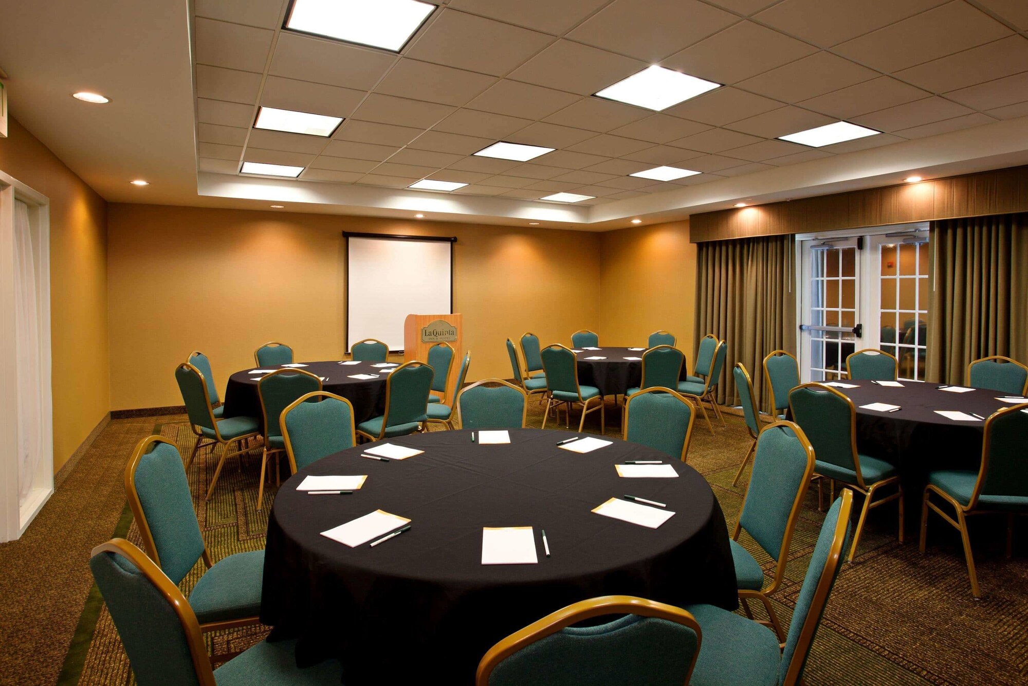 La Quinta Inn & Suites by Wyndham Greensboro NC