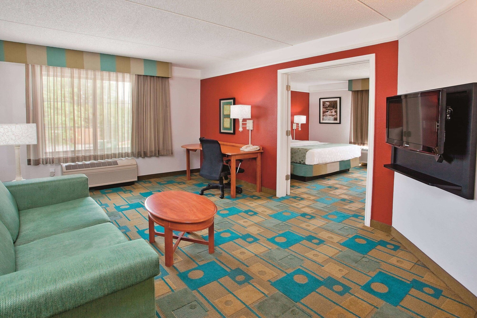 La Quinta Inn & Suites by Wyndham Greensboro NC
