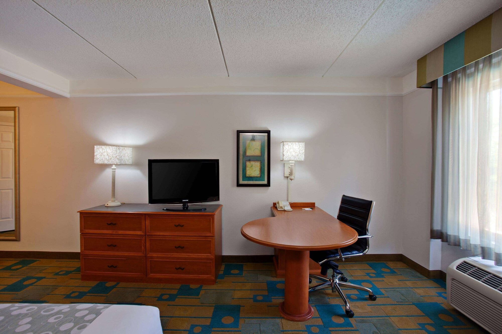 La Quinta Inn & Suites by Wyndham Greensboro NC