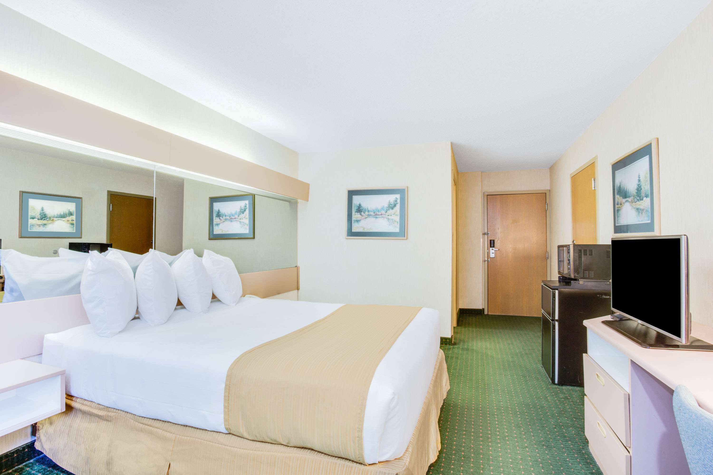 Microtel Inn & Suites by Wyndham Greensboro