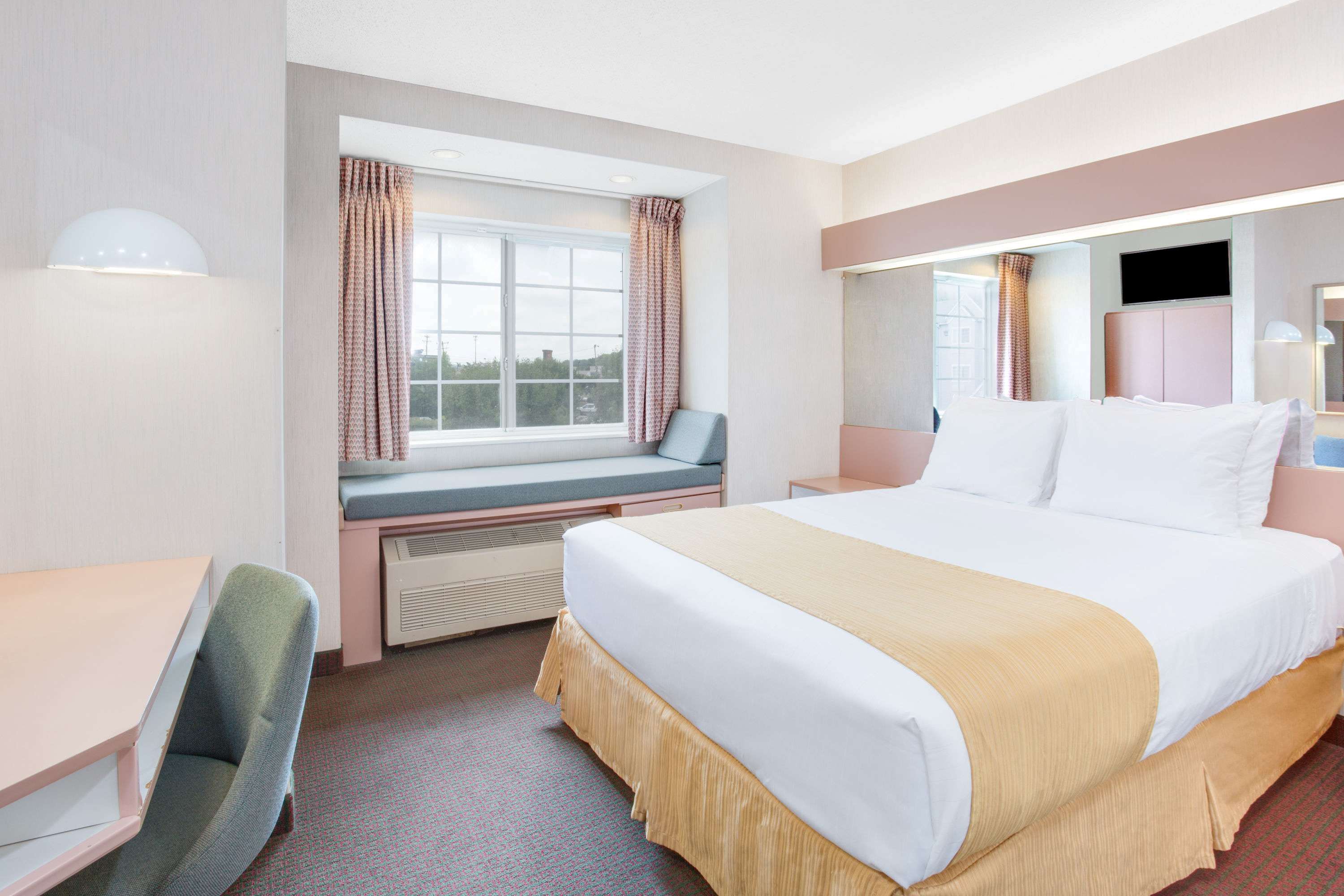 Microtel Inn & Suites by Wyndham Greensboro